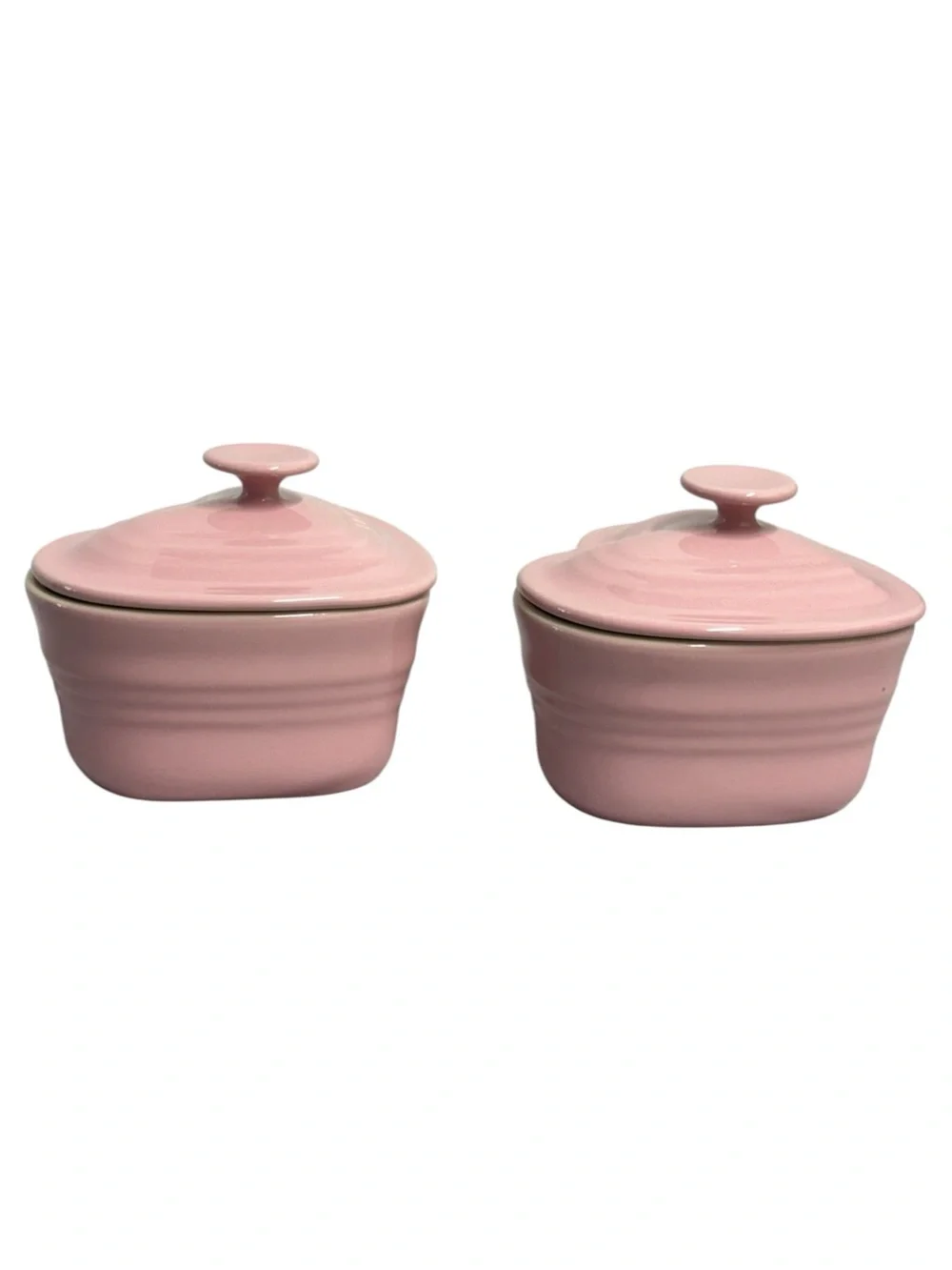 Le Creuset Pink Heart Stoneware Ramekins with Lids - Set of 2